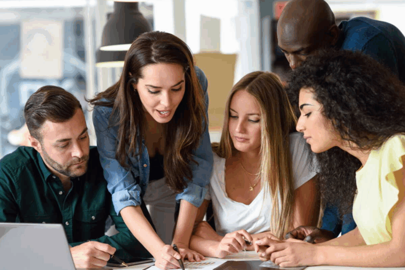 Les managers dépassés la génération Z dynamite les codes de l’entreprise classique