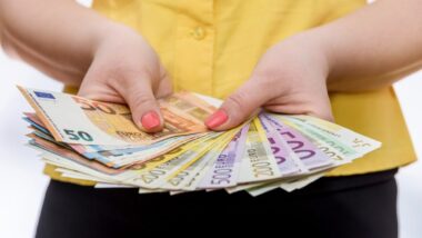 5 métiers recherchés toute l'année pour un salaire de plus de 3100€ et sans diplôme