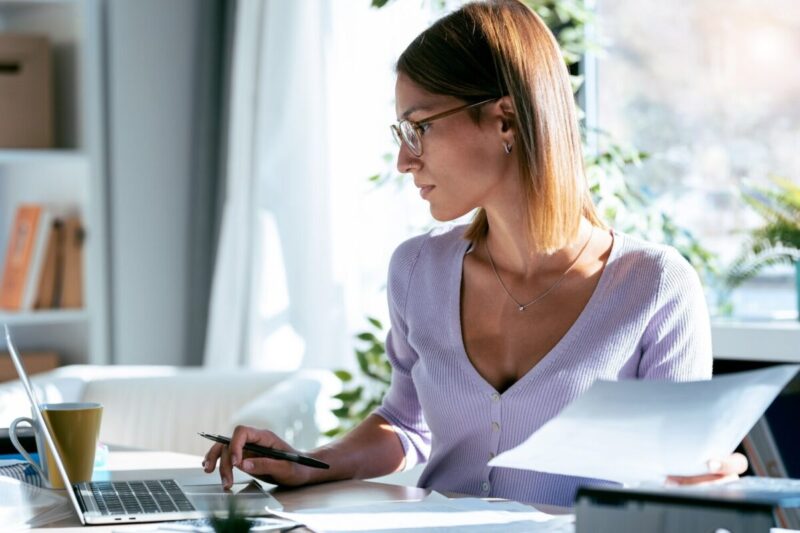 Promotion interne : pourquoi les femmes salari&eacute;es progressent moins vite